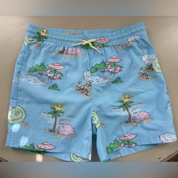The Beaufort Bonnet Company Blue Beach Scene Shorts - Picture 1 of 6